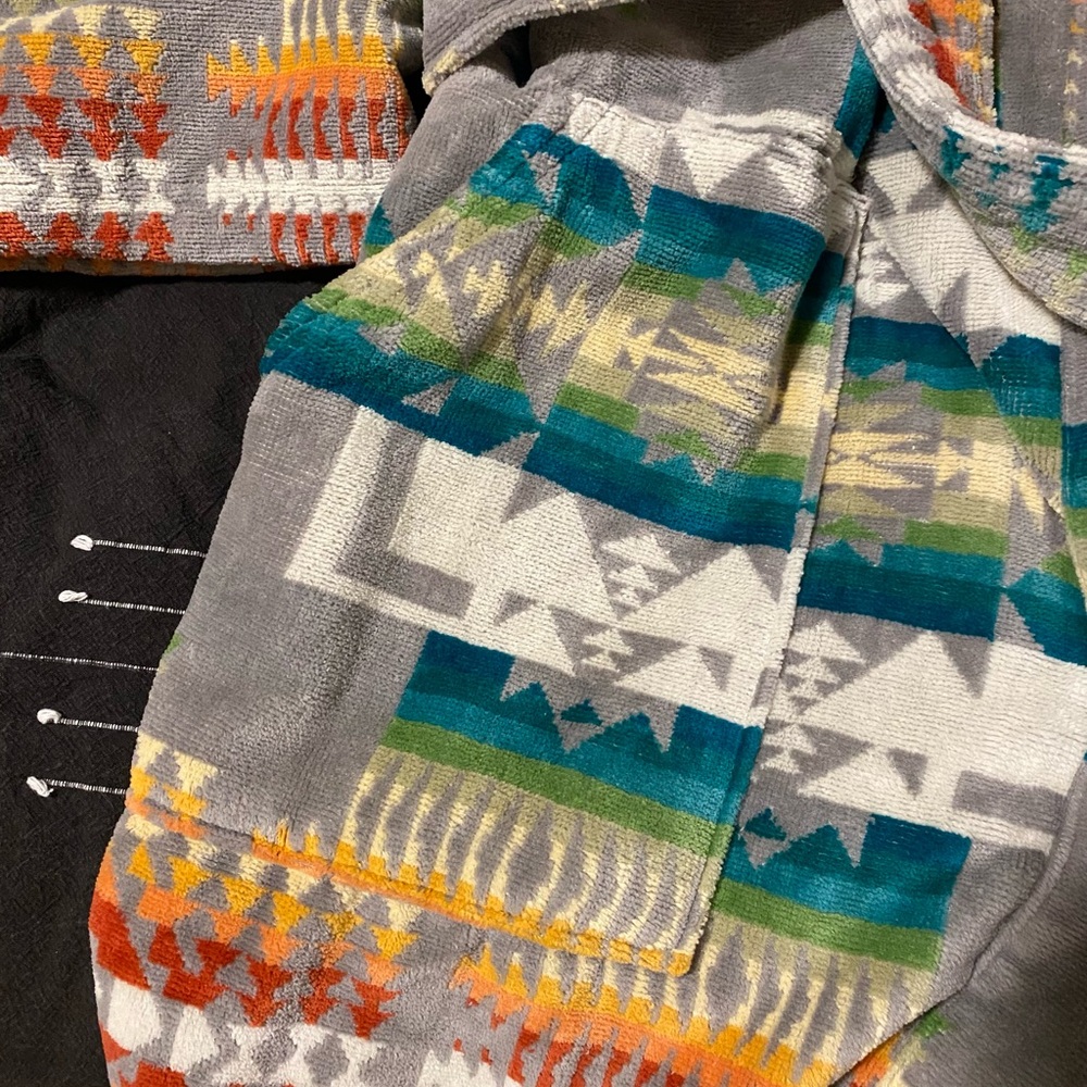 Pendleton Multicolor Robe Towel - Picture 3 of 3